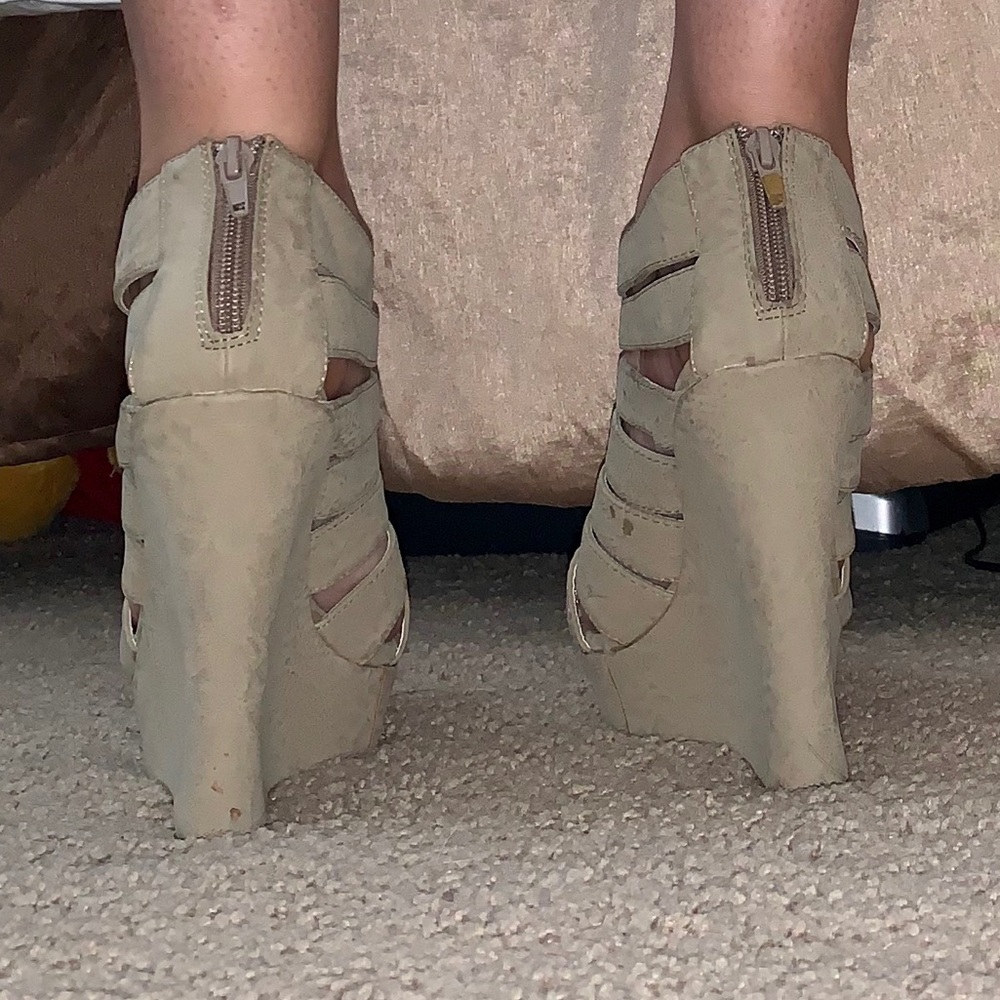 Charlotte Russe Nude Wedge Heel - Picture 8 of 8